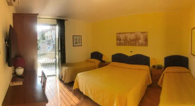 Четырёхместный номер Standard Hotel Miranda