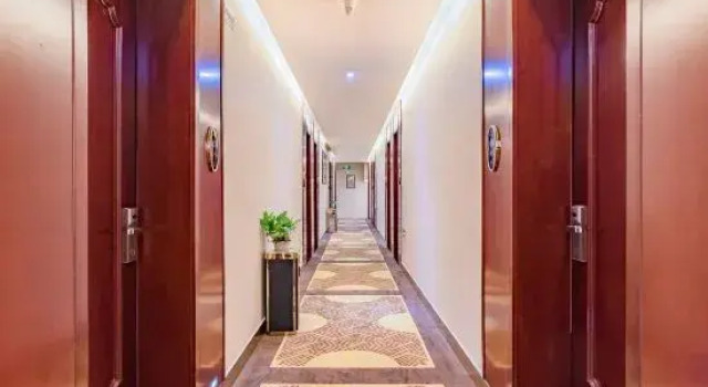 West Hotel (Beijing Tian'anmen Qianmen Dashilan), Забронировать Отель Пекин район Пекина, рядом с Beijing China Numismatic Museum