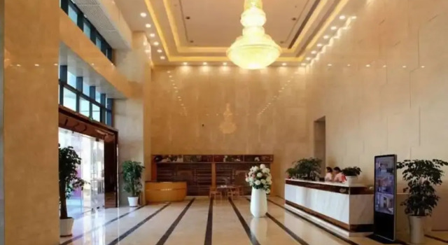 Shenzhen Peony Hotel, Rezerwuj Hotel Hotele w Shenzhen z parkingiem, Parking