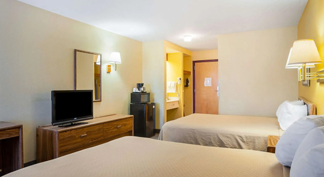 Четырёхместный номер Standard Rodeway Inn & Suites Blanding