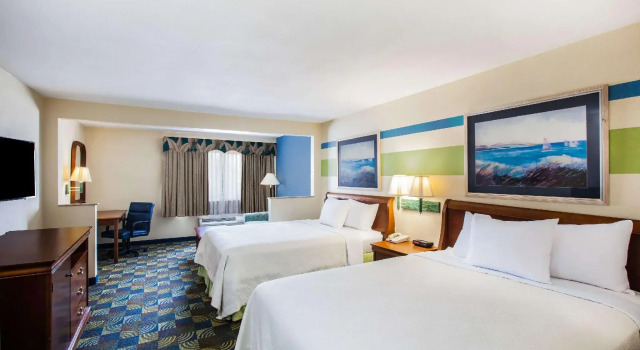 Четырёхместный номер Standard Days Inn & Suites by Wyndham Corpus Christi Central