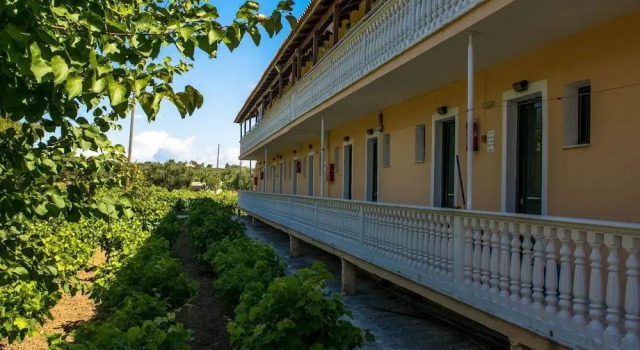 Nikos Studios Alykes
