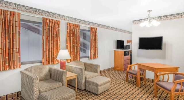 Super 8 by Wyndham Grants Pass, Book Hotel Hoteller i Grants Pass med pool, Swimmingpool