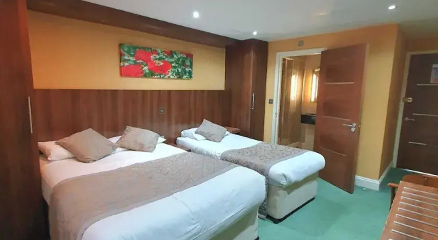 Трёхместный номер Executive Hotel Oliver