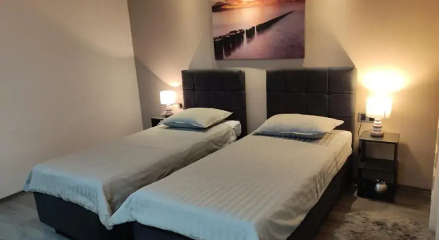 Апартаменты с 3 комнатами с балконом Apartments Lara