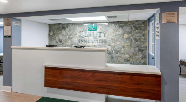 Четырёхместный номер Standard Quality Inn & Suites Ruther Glen
