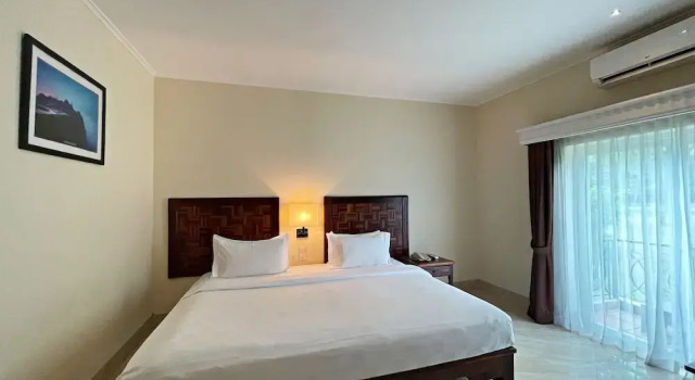 Двухместный номер Superior с балконом и с видом на сад Sokha Palace Siem Reap Hotel