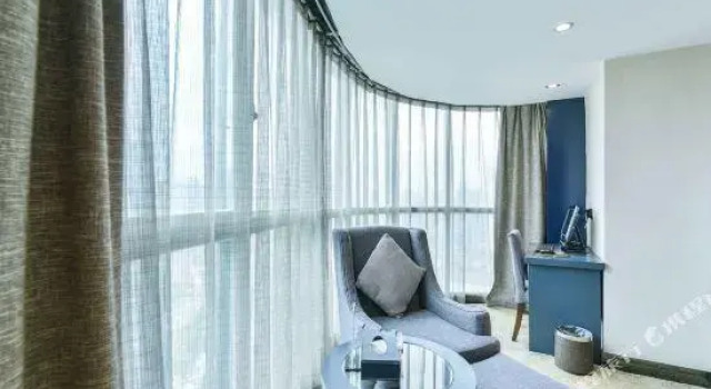 Люкс Deluxe Tianhao Huaxiangcun Hotel