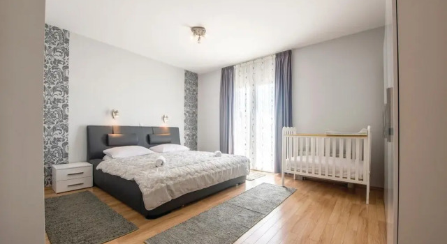 Awesome Home in Solin With Sauna, Wifi and 5 Bedrooms, Rezerwuj Hotel Solin Split Region