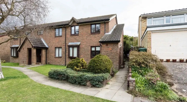 Park View- Close to East Surrey Hospital- Self Contained 2 bed, Забронировать Апартаменты/квартира Апартаменты Западного Суссекса, Апартаменты/квартира