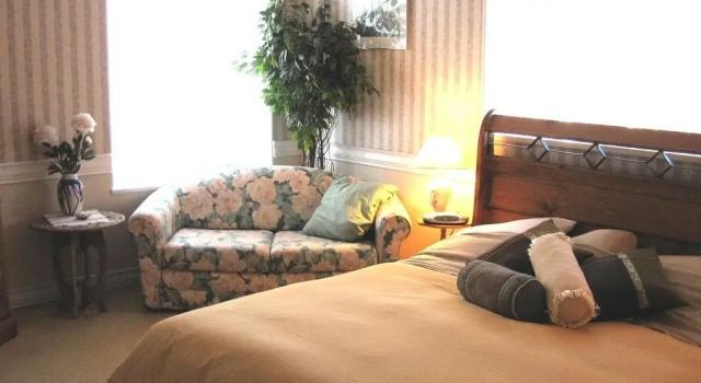 Crofton by the Sea Bed & Breakfast, Buchen Sie Hotel North Cowichan Kanada