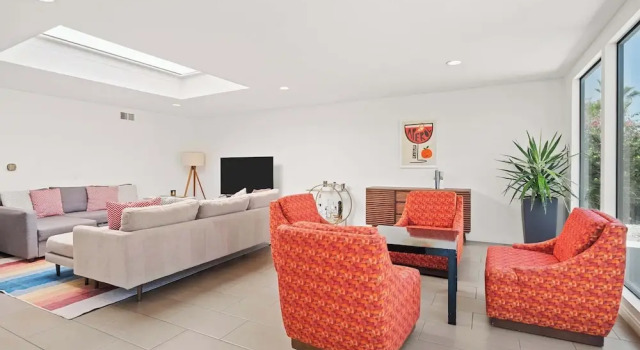 Aurora Oasis Stylish 4 BDR, Забронировать Дом для отпуска Палм-Спрингс Coachella Valley, рядом с Desert Regional Medical Center
