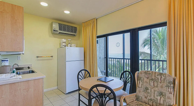 Caribbean Beach Club, Забронировать Отель Форт-Майерс-Бич Fort Myers Area