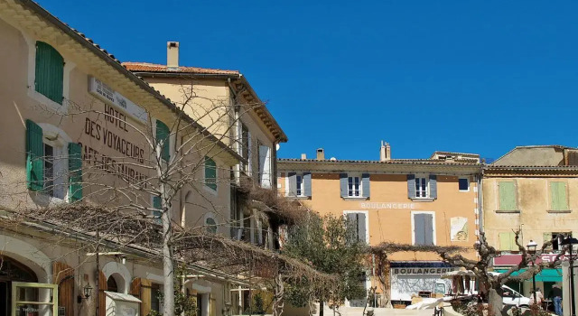 Holiday Home Le Puits Du Geai-2, Rezervasyon Otel Luberon Regional Park Marsilya