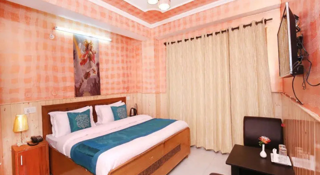 Oyo 10411 Home Studio Panthaghati