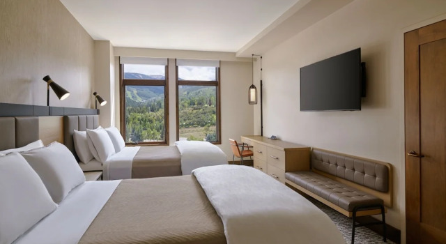 Четырёхместный номер Standard с видом на горы The Westin Riverfront Resort & Spa, Avon, Vail Valley