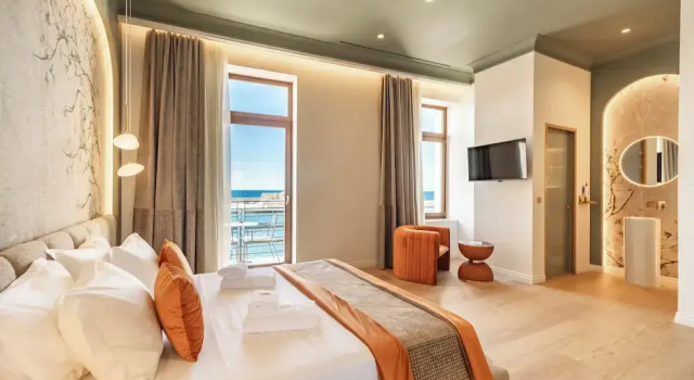 Полулюкс MiraVita Boutique Hotel