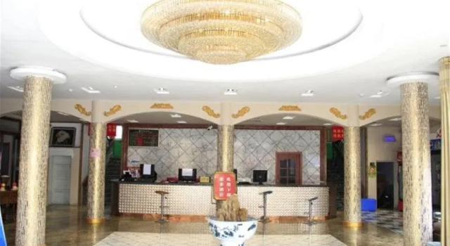 Heze Haotai Hotel, Book Hotel Hoteller i Dingtao med parkering, Parkering