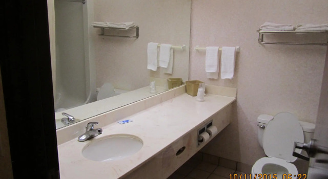Четырёхместный номер Standard Executive Inn and Suites Wichita Falls