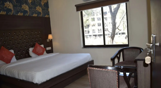 Двухместный номер Economy с 2 комнатами с видом на город Tapasthali By Meera Hotels