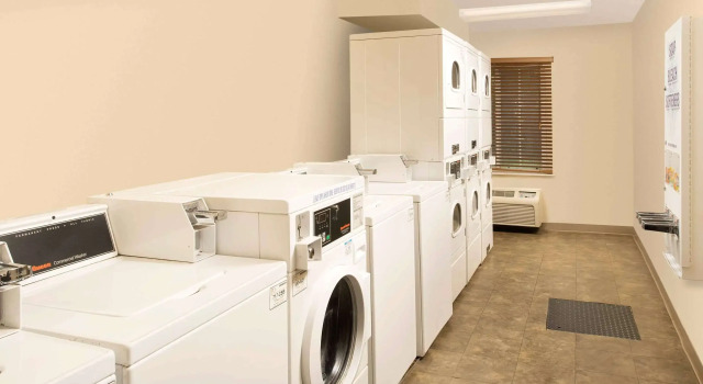 WoodSpring Suites Greenville Central I-85, Buchen Sie Hotel Hotels in Greeneville mit Parkplatz, Parkplätze