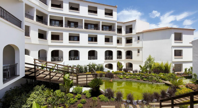 NH Lagos Algarve Resort, Забронировать Курортный отель Отели Лагуш 4 звезды, рядом с Городской рынок Лагоса, 4*