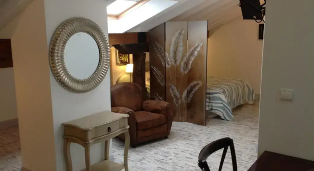 Apartamentos Rurales La Villa de Piedra, Buchen Sie Ferienwohnung Cartes 