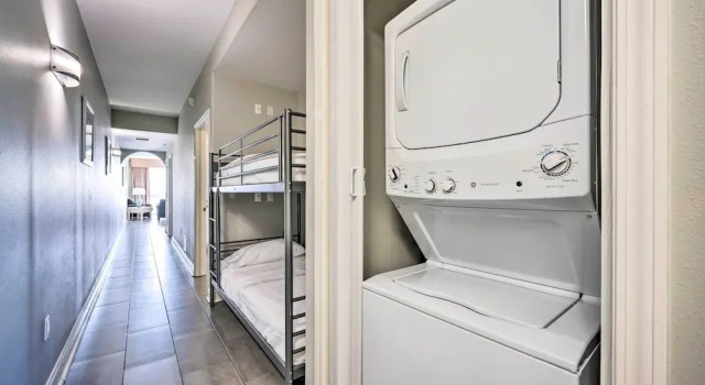 ~ 2 Mi to Disney & Universal: Orlando Resort Condo, Varaa Lomakeskus Lake Buena Vista 