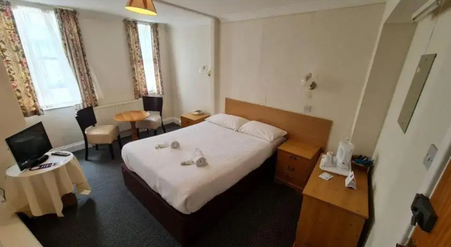 Economy Doppel Zimmer Richmond Hotel
