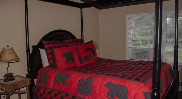 Standaard Vierpersoonskamer Whitney's Inn
