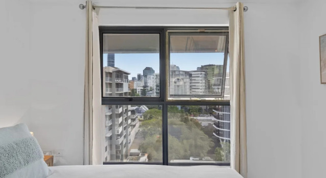 Central Studio in Kangaroo Point, Забронировать Апартаменты/квартира Отели Брисбна с парковкой, рядом с Паромный терминал Mowbray Park, Парковка