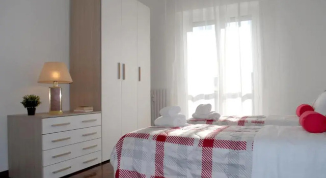 Bnbook-Costantino, Book Hotel 3-stjernede hoteller i Rho, 3*