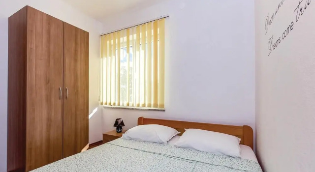 Beautiful Home in Dobrinj With Wifi and 2 Bedrooms, Prenota Hotel Dobrinj 