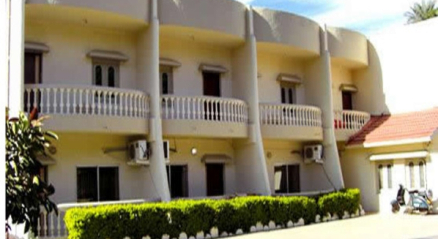 Hotel Savera Palace, Забронировать Отель Отели штата Раджастхана с бассейном, Бассейн