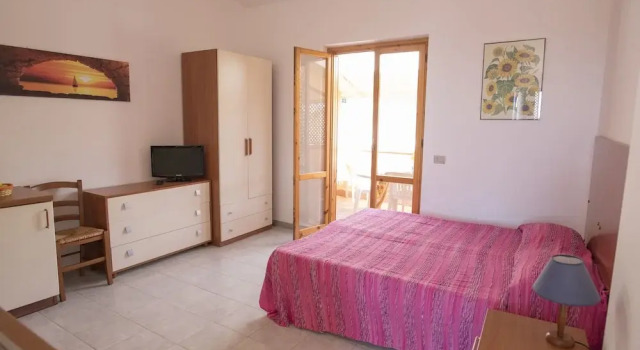 Case Vacanza Renella 3 Beds Balcony, Wifi, Self-catering, 200mt From the sea, Book Hotel Valderice 