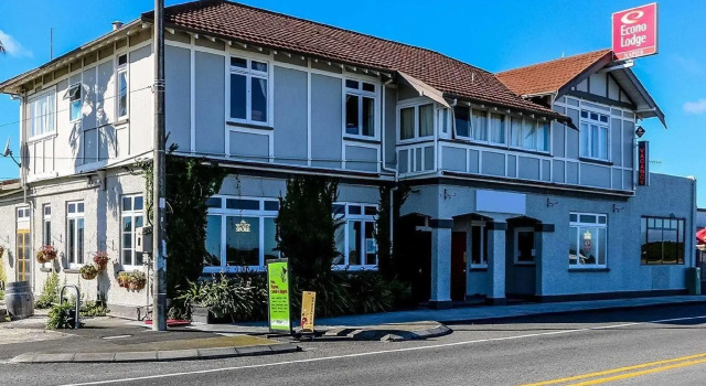 Двухместный люкс Comfort Inn Westshore Beach