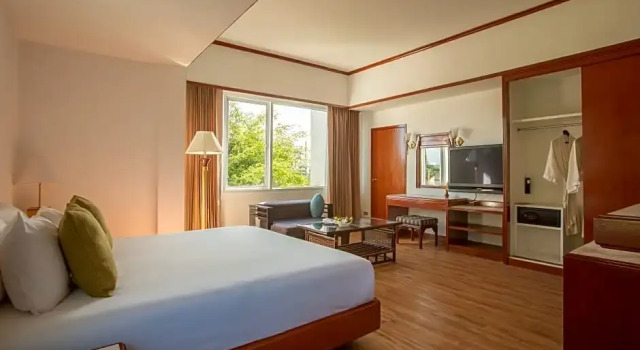 Полулюкс Centara Life Hotel Mae Sot