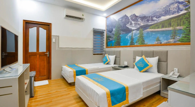 Love Hotel Airport, Забронировать Отель Танбинь Хошимин, рядом с CGV Cinema CT Plaza