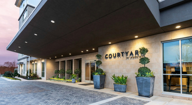 Courtyard by Marriott Atlanta Alpharetta/Avalon Area, Reserva ahora Hotel Alpharetta Georgia