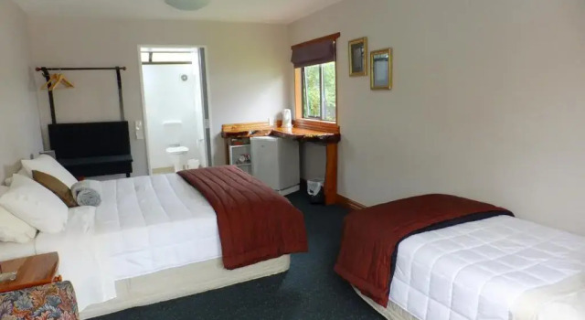 Ropatinis Bed & Breakfast, Забронировать Отель Ледник Фокса регион Уэст-Кост, рядом с Ледник Фокса