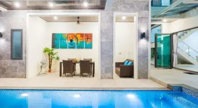 Hollywood Pool Villa Pattaya Walking Street 2km