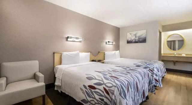 Четырёхместный номер Standard Red Roof Inn Rockford East - Casino District