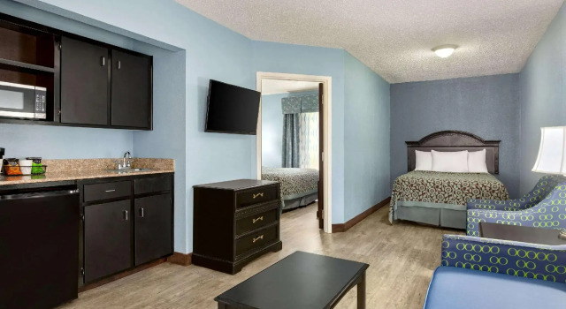 Двухместный люкс Days Inn by Wyndham Weldon Roanoke Rapids