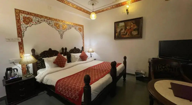 Полулюкс Inder Prakash - Best Lake View Hotel in Udaipur