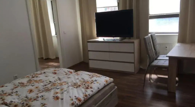 Familien-Ferienwohnung Fiwa FeWo-3, Забронировать Отель Пирмазенс Пфальцский Лес, рядом с Festhalle Pirmasens