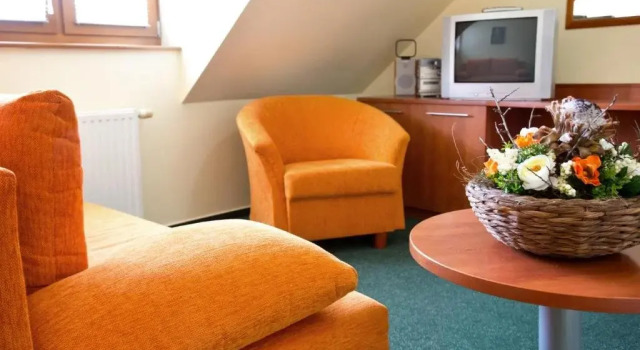 Equitana Hotel Resort, Prenota Resort Březnice Boemia centrale