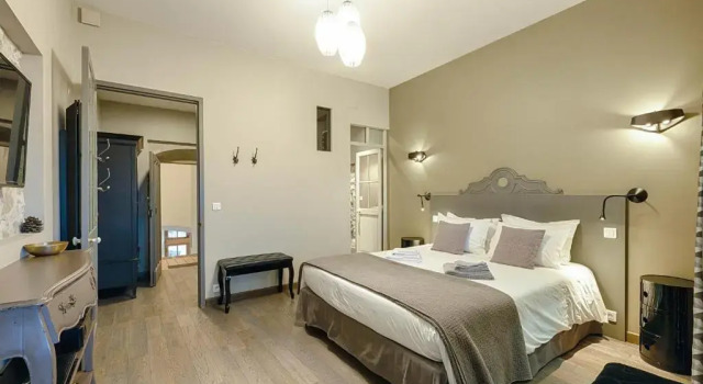 Pelletier du Claux, Rezerwuj Hotel Carcassonne Aude