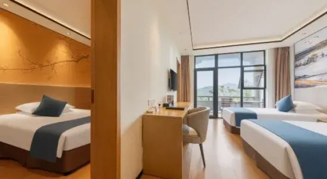 Семейный люкс с балконом Islet Healthy Resort