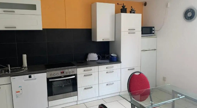 Ferienwohnung 1 Souterrainfenster