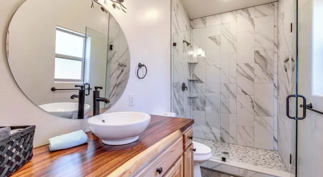 Коттедж Sunny Overgaard Vacation Rental w/ Backyard!